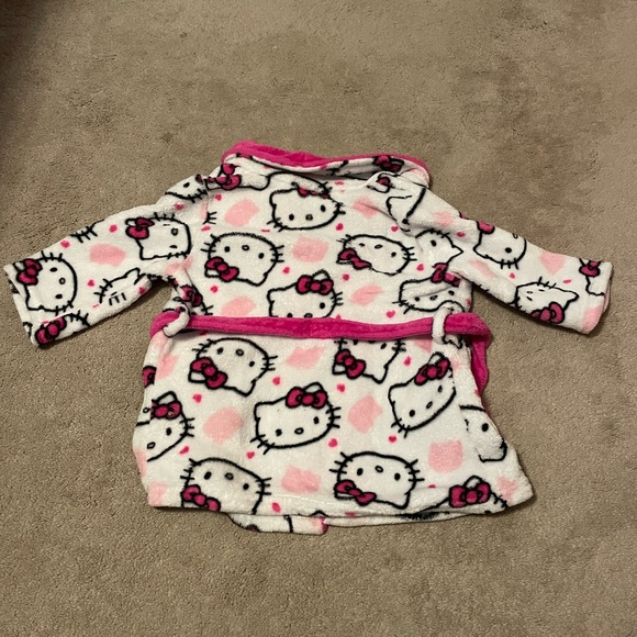 Hello Kitty Girls Bathrobe - Size 2T - Picture 2 of 3